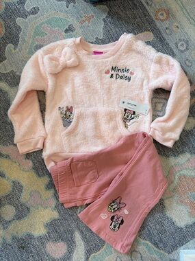 Disney Pink Minnie & Daisy Fuzzy Pajama Set